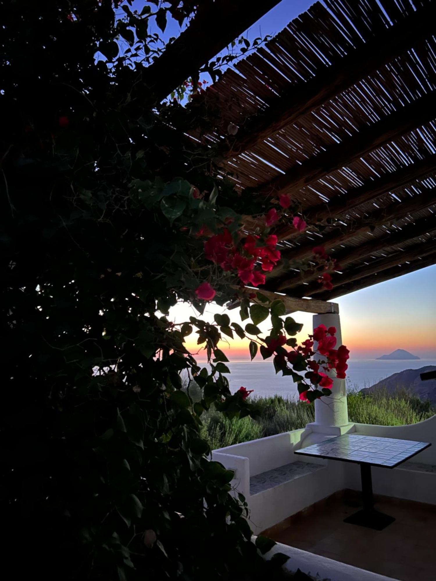 Country Houses Monte Delle Cristule Đảo Lipari Ngoại thất bức ảnh